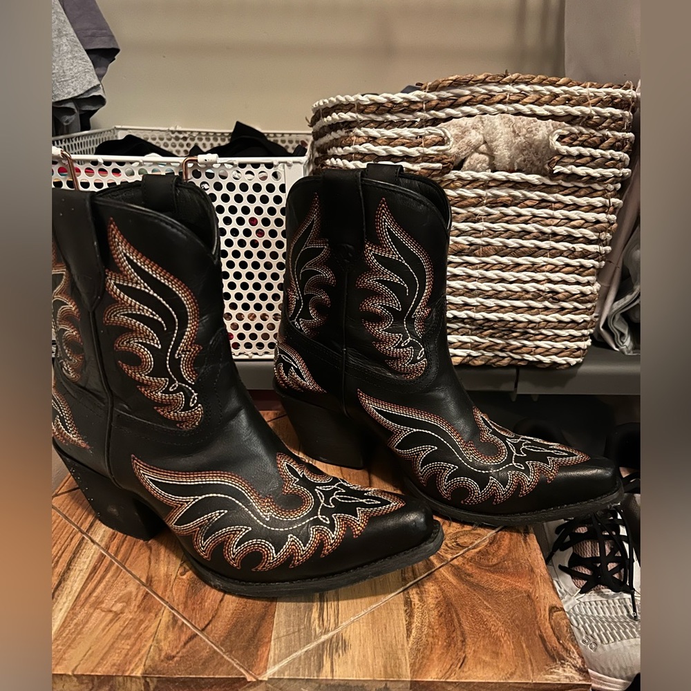 Womens ariat chandler western snip toe boots
